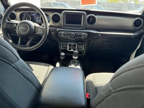 Used 2023 Jeep Wrangler Unlimited AWD/4WD image 22
