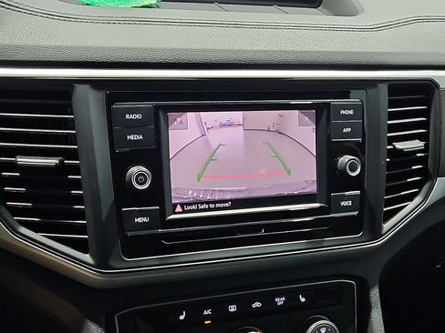 Certified 2023 Volkswagen Atlas SE FWD image 18