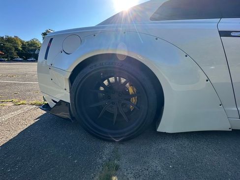 Used 2014 Nissan GT-R Premium w/ Premium Interior Package image 17