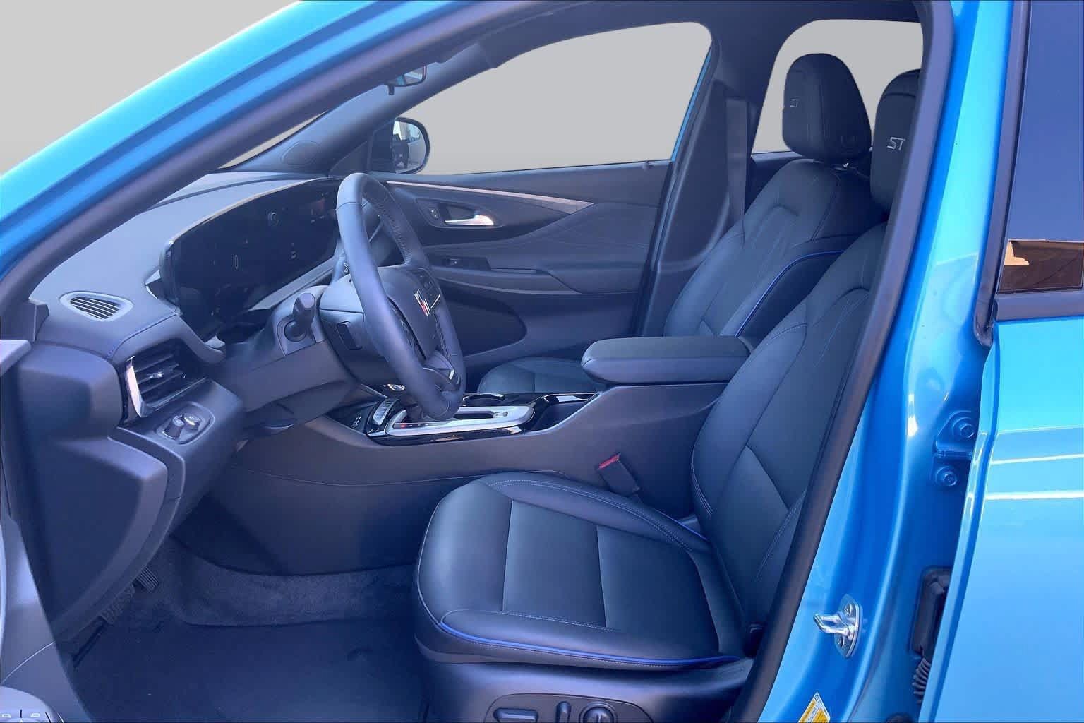Used 2026 Buick Envista Sport Touring w/ Convenience I Package FWD image 8