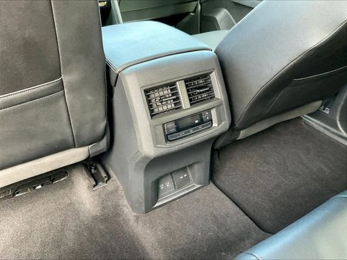 Used 2022 Volkswagen Atlas SE FWD image 10