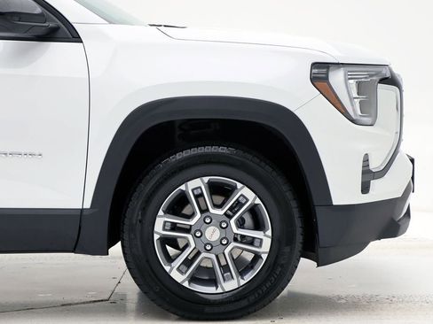 Used 2025 GMC Terrain Elevation image 4