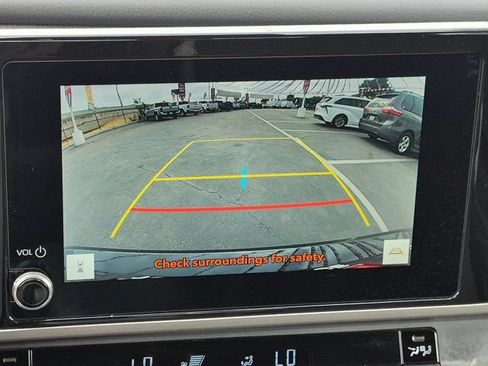 Used 2025 Toyota Camry SE FWD image 21