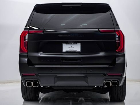 Used 2025 GMC Yukon Denali Ultimate AWD/4WD image 8