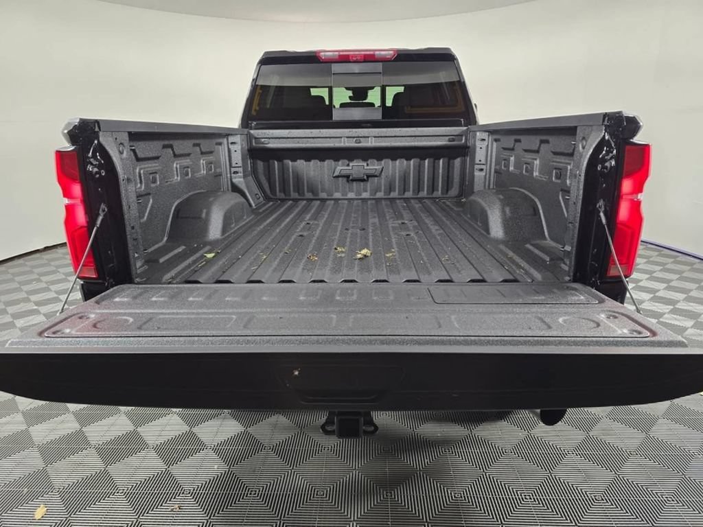 New 2026 Chevrolet Silverado 2500 High Country w/ High Country Premium Package AWD/4WD image 15