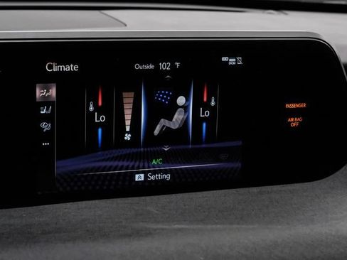 Used 2019 Lexus UX 200 w/ Premium Package FWD image 40