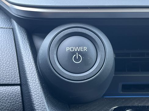 Used 2023 Toyota Prius XLE image 8