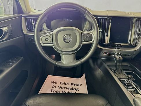 Used 2020 Volvo XC60 T5 Momentum AWD/4WD image 26