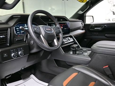 Used 2023 GMC Sierra 1500 AT4 w/ Technology Package AWD/4WD image 14