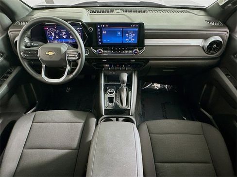 Used 2024 Chevrolet Colorado LT w/ LT Convenience Package II image 12