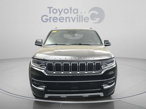 Used 2024 Jeep Wagoneer Series III AWD/4WD image 21