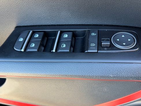 Certified 2023 Kia Soul GT-Line image 7