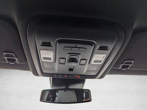 Used 2023 Chevrolet Suburban Premier RWD image 21