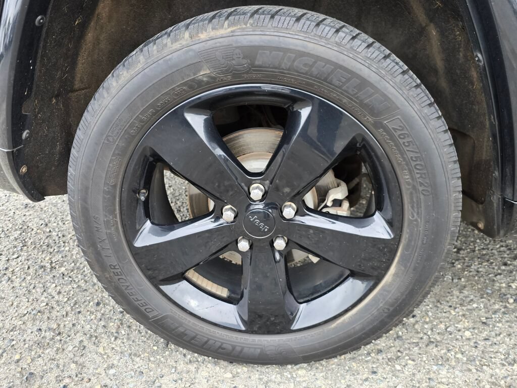 Used 2015 Jeep Grand Cherokee Altitude AWD/4WD image 9