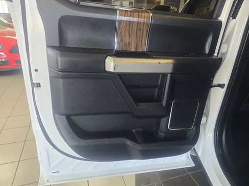 Used 2020 Ford F150 Lariat image 11