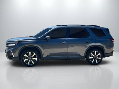 Used 2024 Honda Pilot Touring image 8