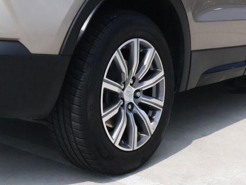 Used 2023 Cadillac XT4 Sport FWD image 12