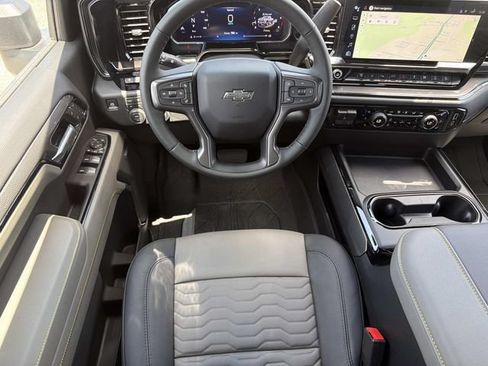 New 2026 Chevrolet Silverado 2500 ZR2 AWD/4WD image 18