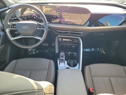 Certified 2025 Audi Q5 2.0T Premium w/ Convenience Package image 2