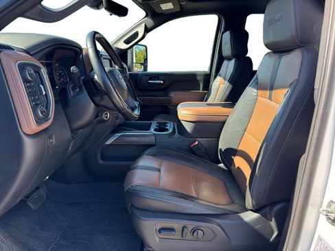 Used 2023 Chevrolet Silverado 2500 High Country AWD/4WD image 9