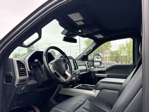 Used 2022 Ford F250 Lariat w/ Lariat Ultimate Package AWD/4WD image 10