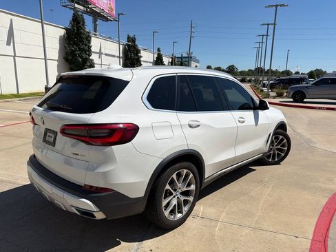 Used 2019 BMW X5 xDrive40i w/ Premium Package 2 AWD/4WD image 2