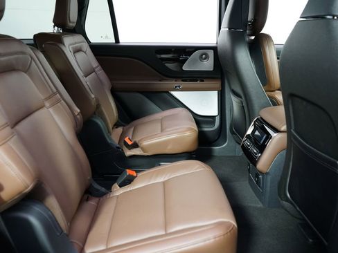 New 2026 Lincoln Aviator Reserve AWD/4WD image 18