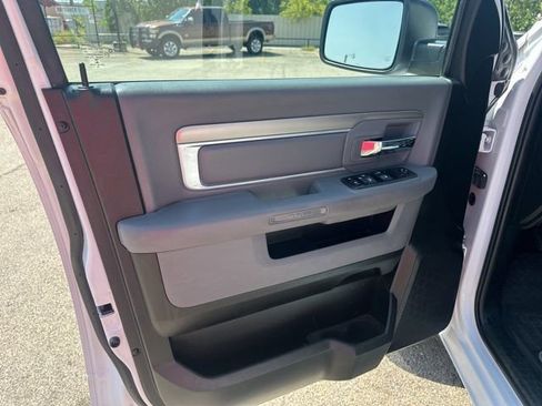 Used 2019 RAM 1500 Classic SLT image 21