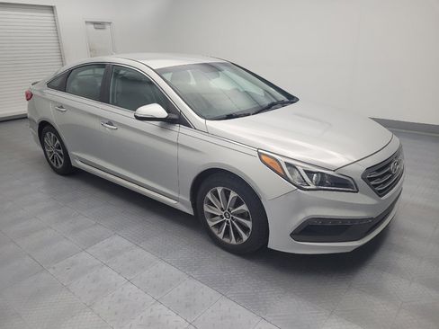Used 2016 Hyundai Sonata Sport w/ Option Group 02 FWD image 11