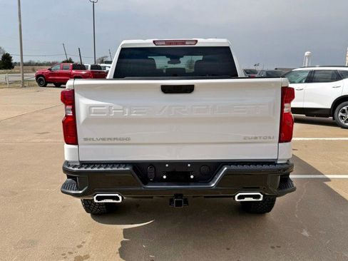 New 2026 Chevrolet Silverado 1500 Custom Trail Boss w/ LPO, Dark Essentials Package image 4