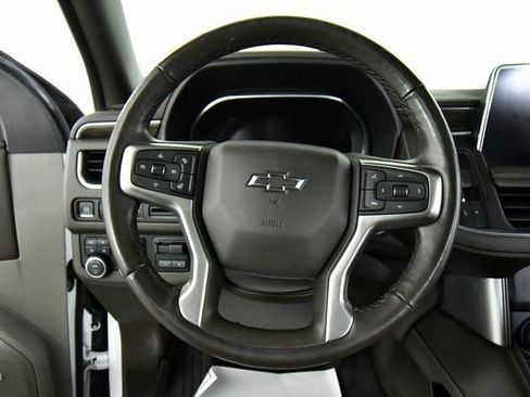 Used 2022 Chevrolet Suburban Z71 w/ Off-Road Capability Package image 2
