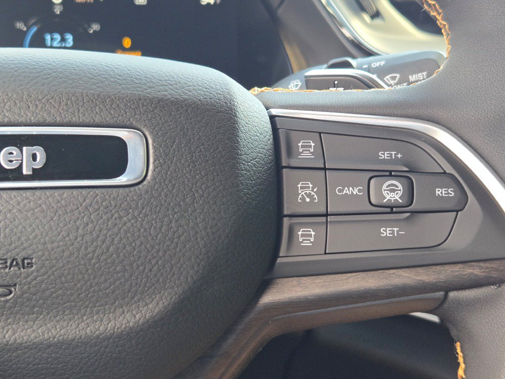 New 2026 Jeep Grand Cherokee Limited AWD/4WD image 40
