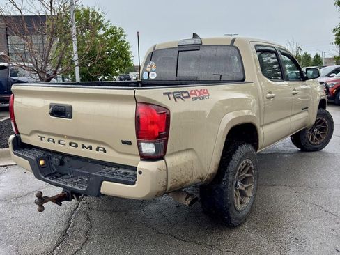 Used 2019 Toyota Tacoma TRD Sport w/ Technology Package AWD/4WD image 5
