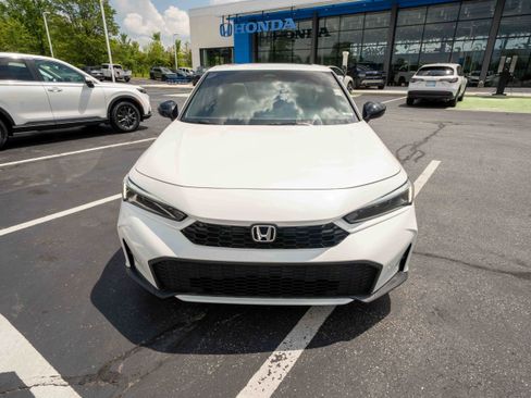 Used 2025 Honda Civic Sport Touring image 2