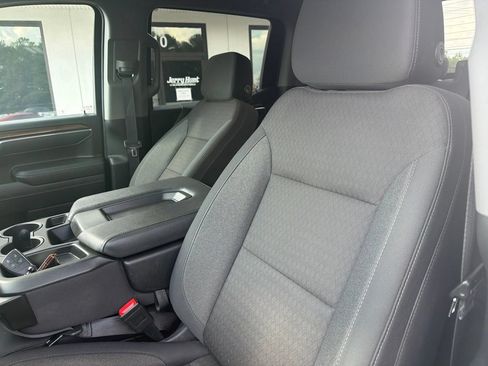 Used 2025 Chevrolet Silverado 1500 LT Trail Boss w/ Protection Package AWD/4WD image 3