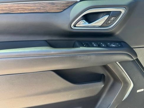 Certified 2021 Chevrolet Suburban Premier AWD/4WD image 13