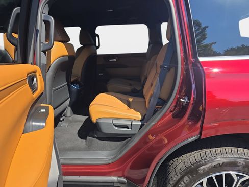 New 2026 Nissan Armada SL w/ Captain's Chari Seat Package AWD/4WD image 14