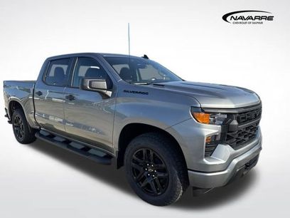 New 2026 Chevrolet Silverado 1500 Custom w/ Turbomax Blackout Package