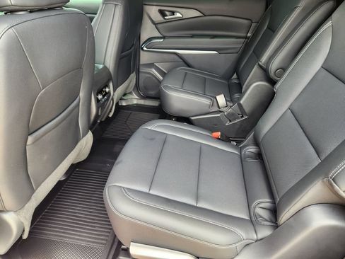 Certified 2024 Chevrolet Traverse LT w/ Midnight/Sport Edition FWD image 30