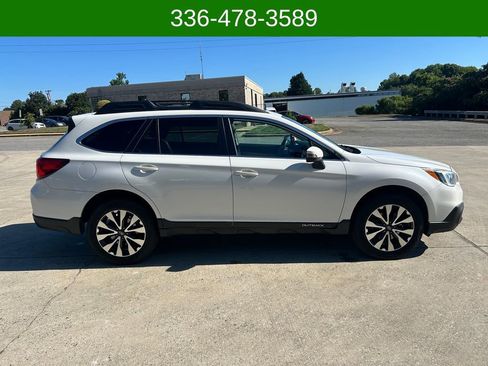 Used 2017 Subaru Outback 2.5i Limited AWD/4WD image 6