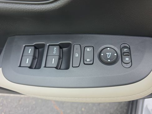 New 2026 Honda HR-V LX image 26