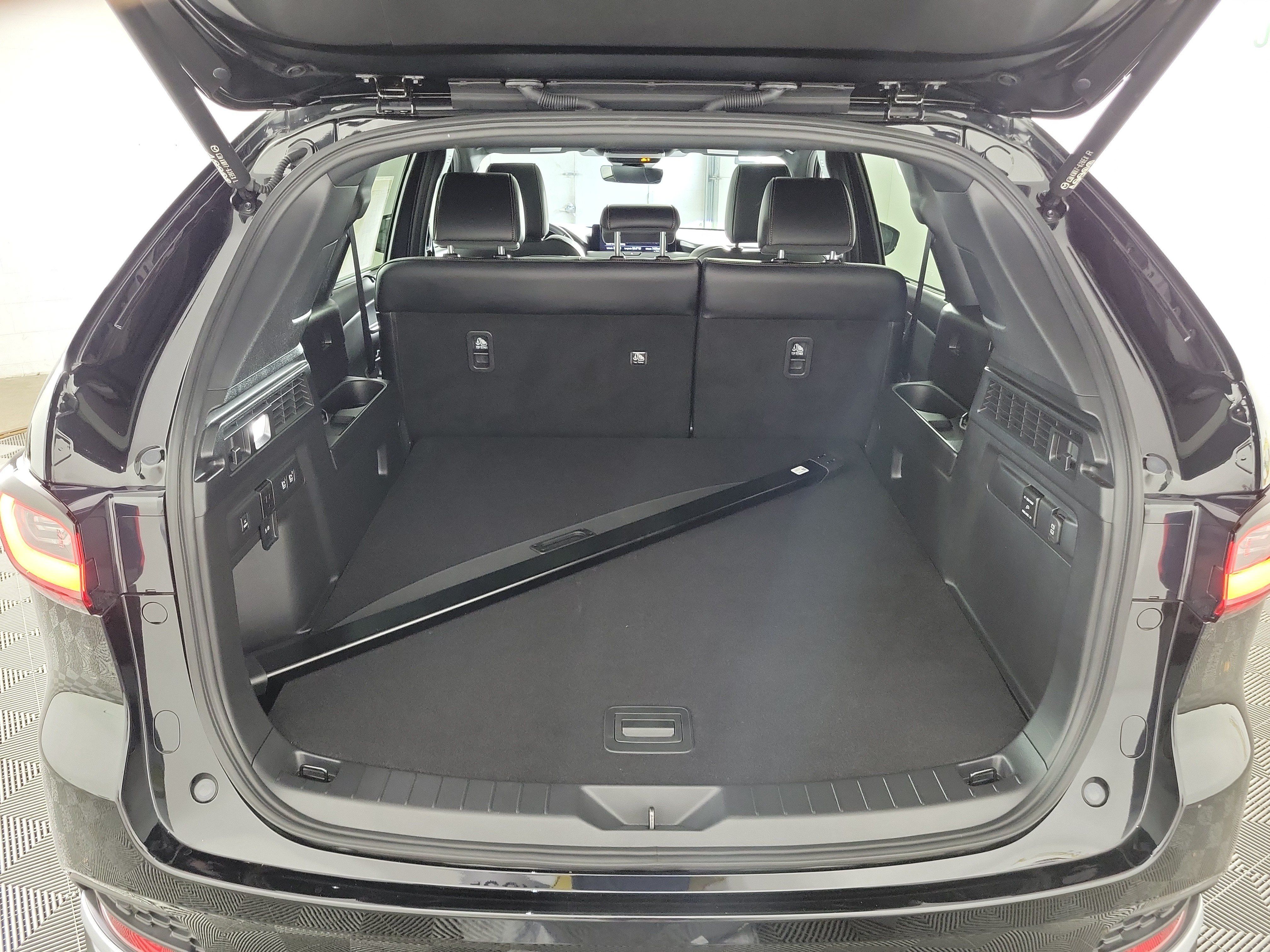Certified 2025 MAZDA CX-70 Plug-In Hybrid w/ Premium Plus AWD/4WD image 25