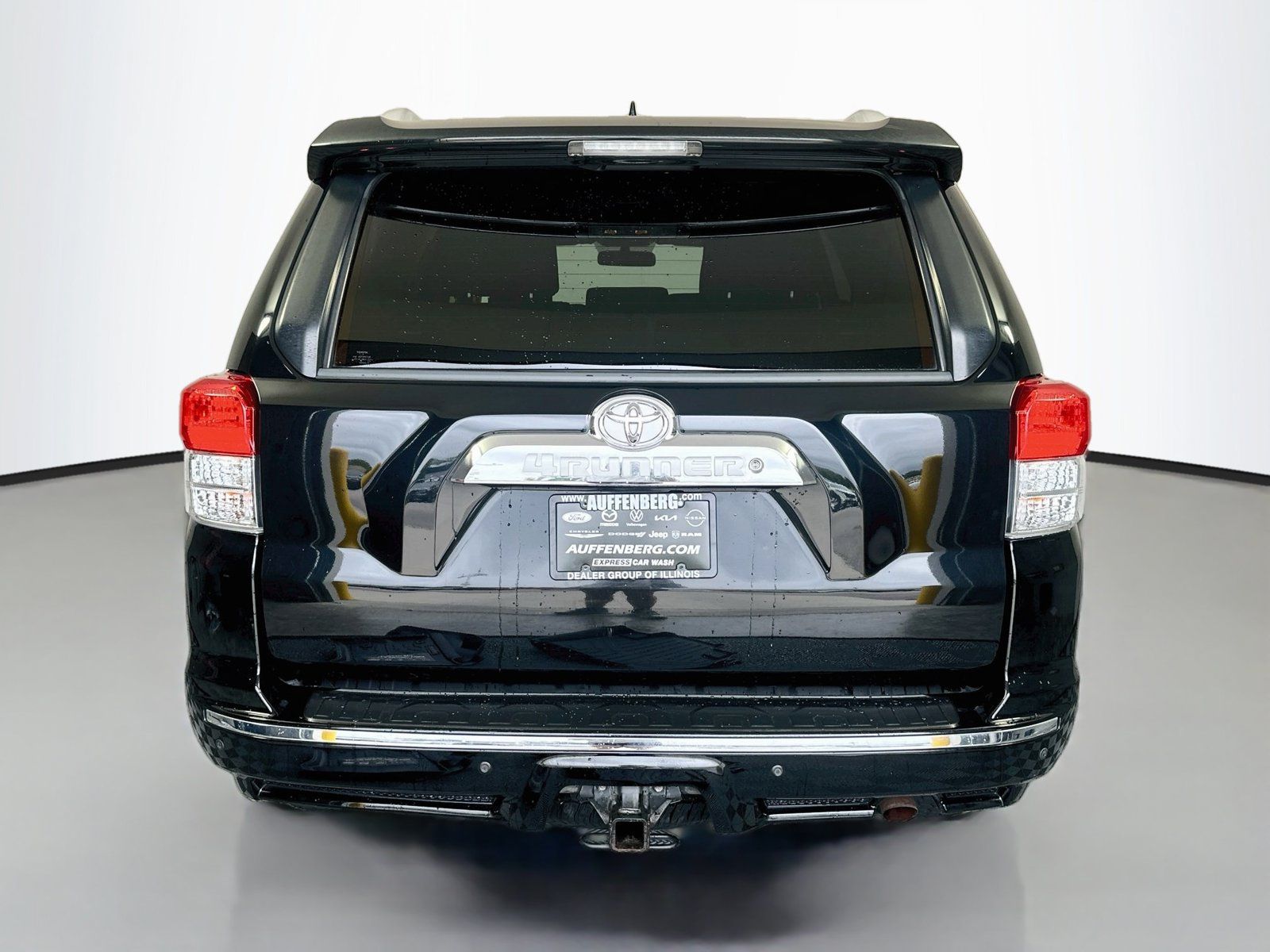 Used 2013 Toyota 4Runner SR5 AWD/4WD image 6