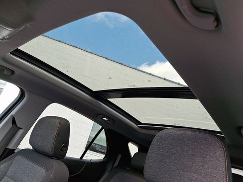 Used 2023 Chevrolet Equinox LT image 16