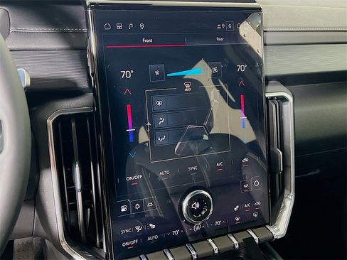 New 2026 GMC Acadia Elevation image 14