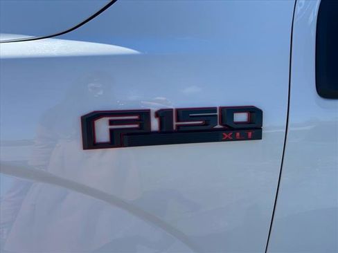 Used 2018 Ford F150 XLT w/ Equipment Group 302A Luxury image 14