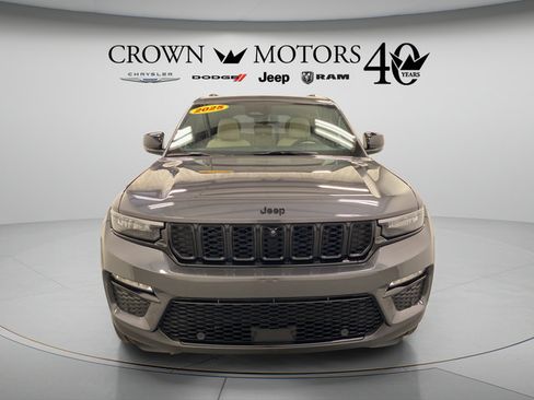Used 2025 Jeep Grand Cherokee Limited w/ Luxury Tech Group II AWD/4WD image 10
