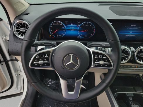Certified 2023 Mercedes-Benz GLB 250 image 23
