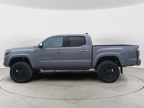 Used 2021 Toyota Tacoma Limited AWD/4WD image 2
