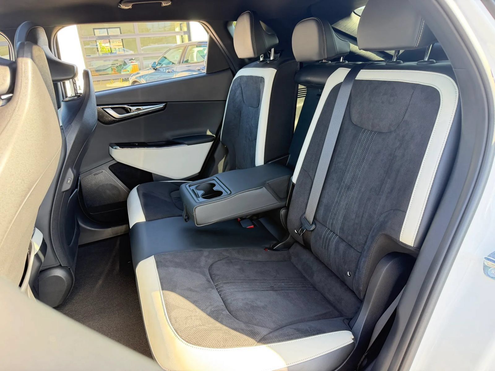 Used 2023 Kia EV6 GT-Line w/ GT-Line Suede Seat Package RWD image 34